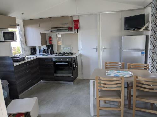 Le Jasmin " Camping Les Dunes de Contis " St Julien En Born