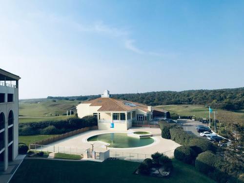 Apartamento Studio Du Golf, Standing, Piscine, For�t Et Oc�an