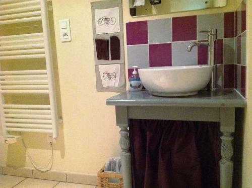 Maison Spacieuse Et Ind�pendante � Saint-emilion