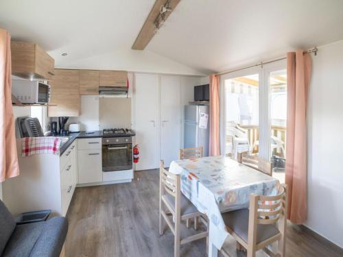 Inviting Holiday Home In Saint-jean-de-monts With Terrace