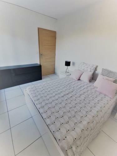 Apartamento Parc Des Roses Superbe Appartement Avec Piscine