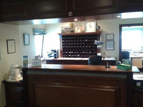 The Weigh Inn Hotel