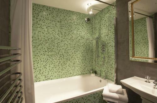 Angel Hotel