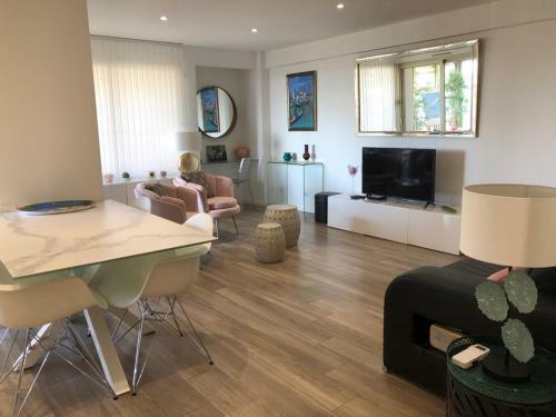 Apartamento Aquarama Super