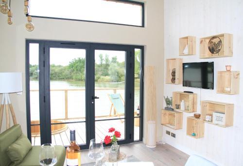Hotel Eco-lodges Du Lac Des Graves & Sauternais Langon 33210
