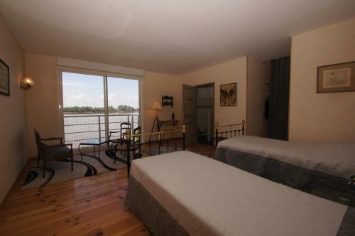 Hostal Ch�teau D'esther