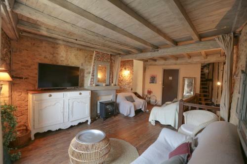 Maison Atypique Dans Cit� M�di�vale