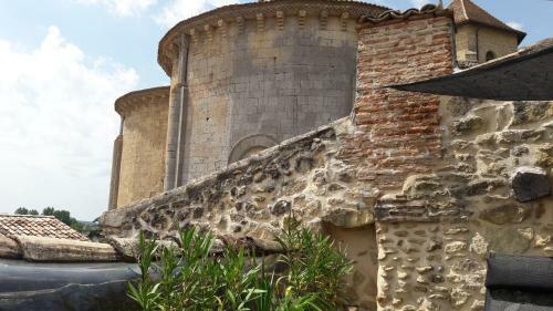 Maison Atypique Dans Cit� M�di�vale