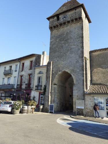Maison Atypique Dans Cit� M�di�vale