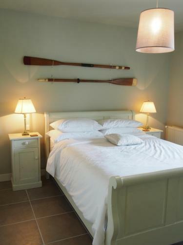 La Villa A Chateau Franc-daut Sleeps 6