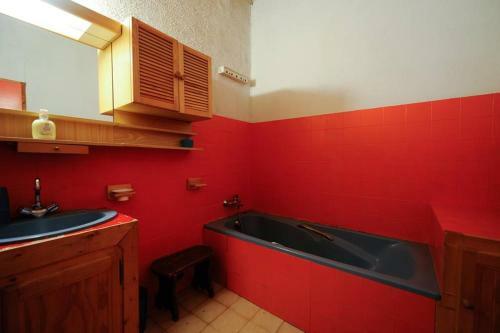 Le Petit Paradis, Chalet Au Coeur Des 3 Vall�es