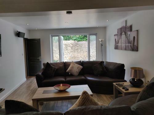 Dobbies Adults Only Boutique Apartment