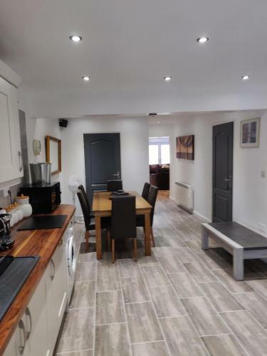 Dobbies Adults Only Boutique Apartment