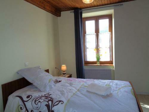 G�te Saint-marcel-d'urf�, 4 Pi�ces, 5 Personnes - Fr-1-496-235
