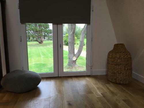 Chaumi�re En Bord De Mer