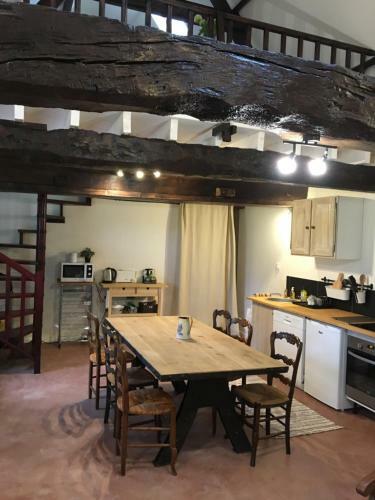Chaumi�re En Bord De Mer