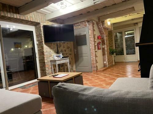 G�te C�venol Avec Spa Et Piscine Privatifs