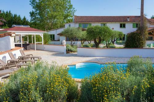 Au Temps Suspendu
