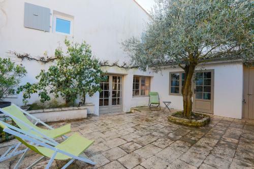 Maison Typique Retaise A Deux Pas Du Port