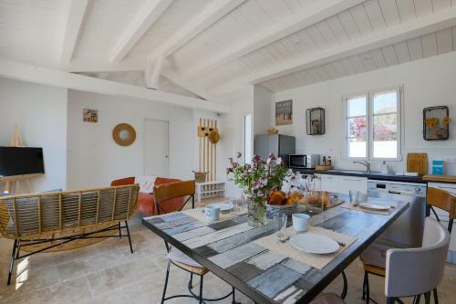 Belle Maison Pour 4 A Deux Pas De La Plage De La Cible