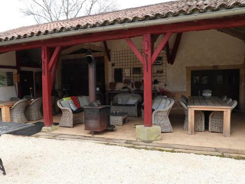 Hostal Domaine Du Bouysset