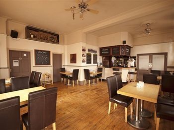 Hostal Hussar Inn