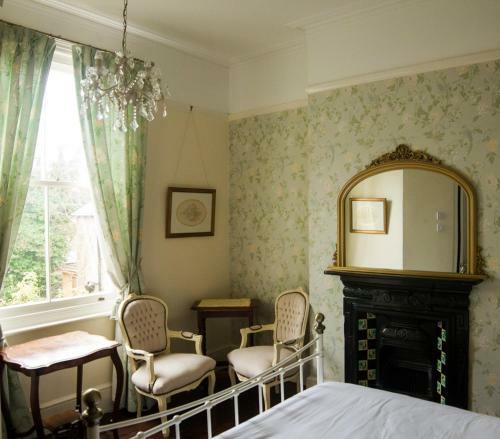 Hostal The Warwick Guesthouse