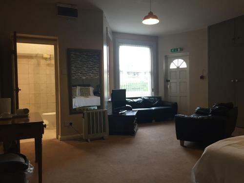 Hostal Smiths Court Hotel