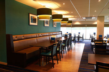 Hotel Holiday Inn Express Manchester Airport