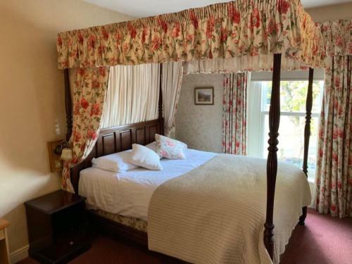 Waterford Lodge Hotel