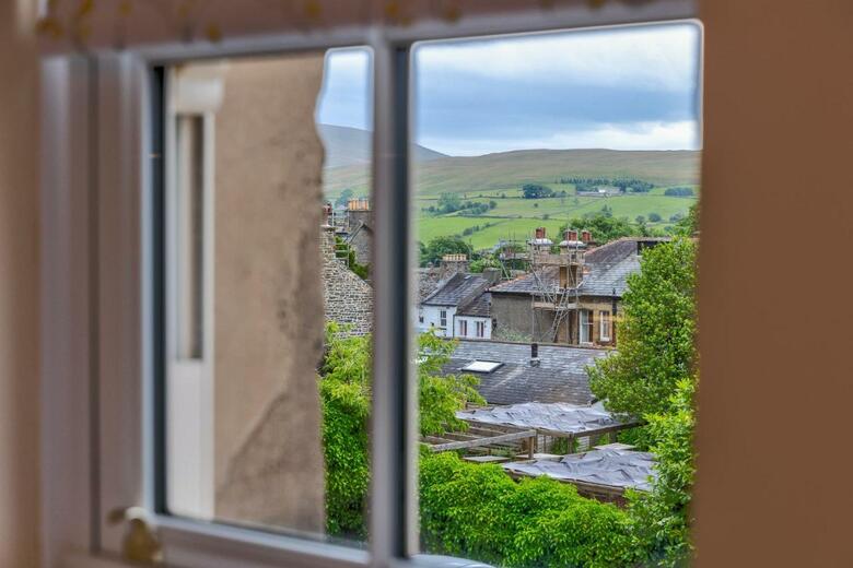 Howgills Guest House & Apartments