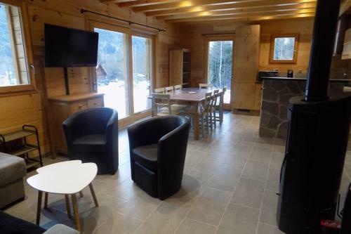 Chalet Des Charbonniers Avec Etang