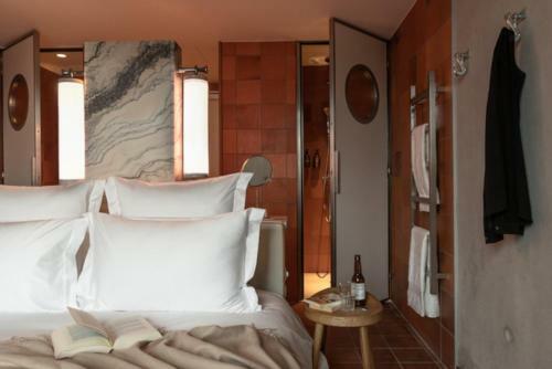 Hotel Mob House