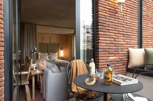 Hotel Mob House