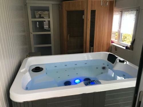 La Coudraie: Loft Sauna/jacuzzi Privatif � La Campagne