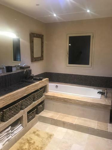 Luxueuse Villa Piscine Et Jacuzzi