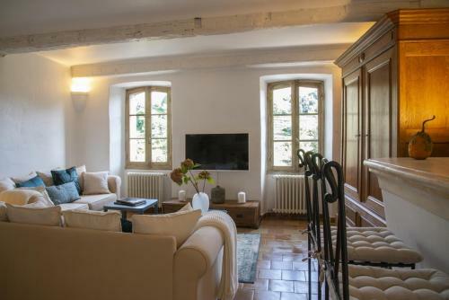 Apartamentos Mas Roseland