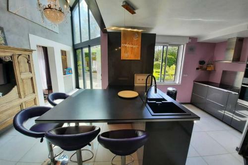 Maison Jeanne (proche B�cherel Pour 14 Personnes)