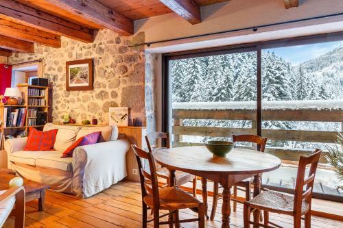 Maison De Caract�re Dans La Chartreuse