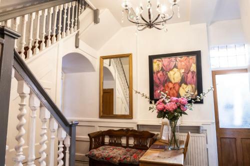 Hostal The Tudor Rose Hotel