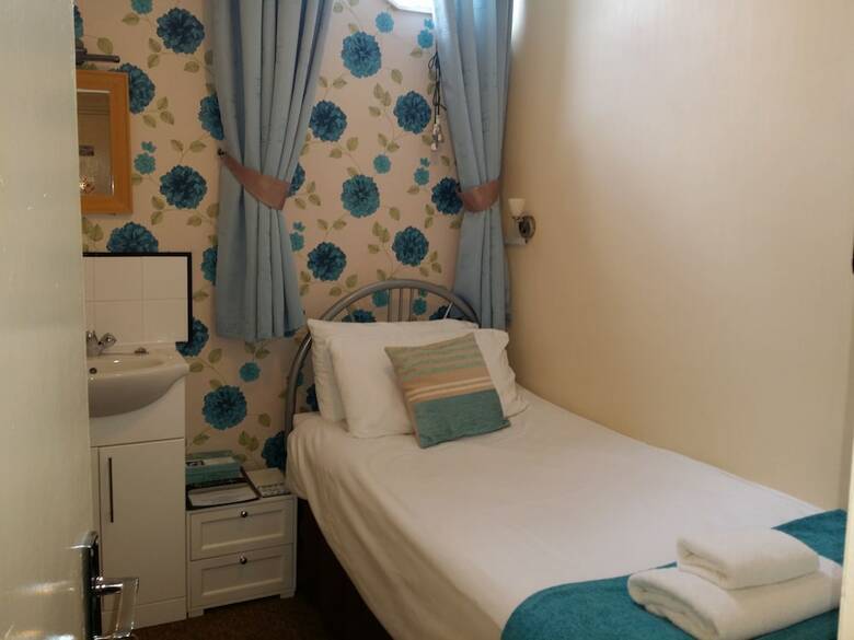 Hostal The Beach House