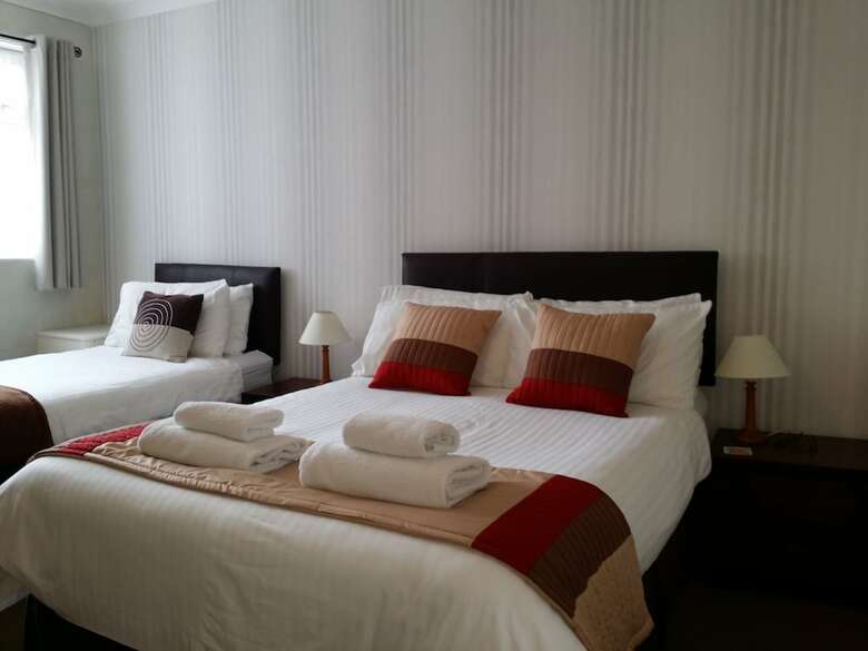 Hostal The Beach House