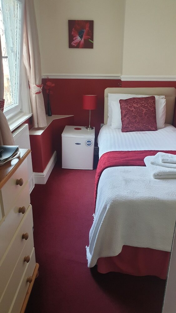 Hostal All Seasons Guest House