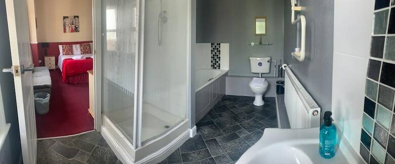 Hostal All Seasons Guest House