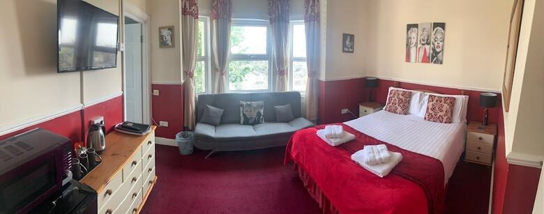 Hostal All Seasons Guest House