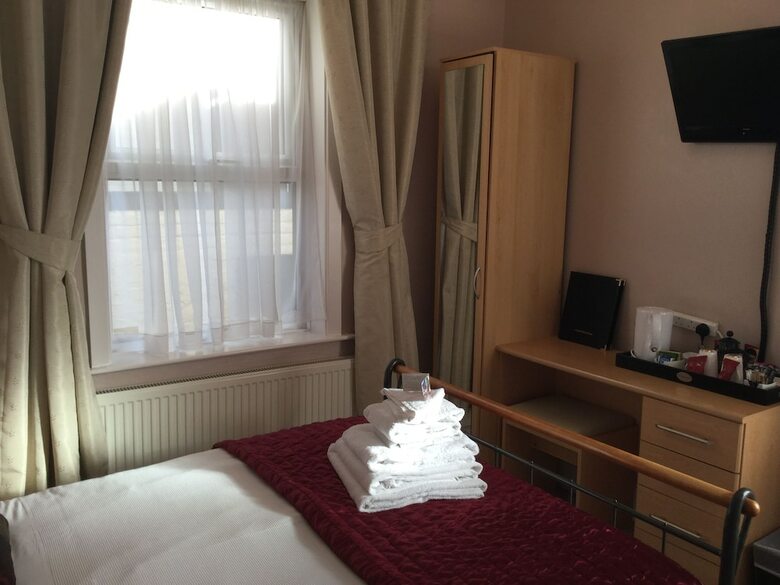 Hostal Beaumont House
