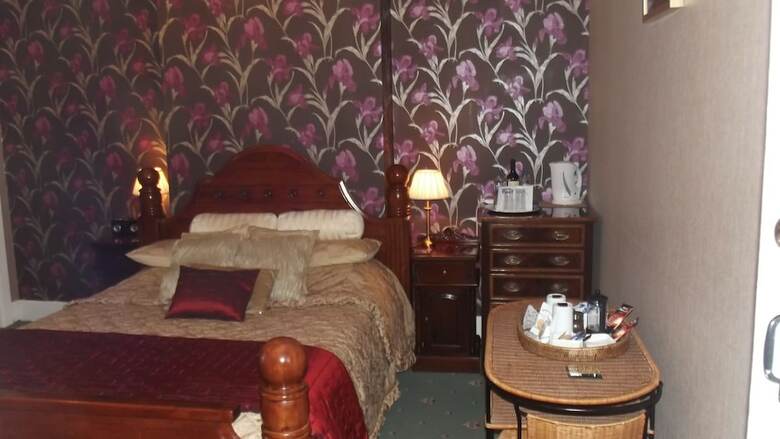 Hostal Beaumont House
