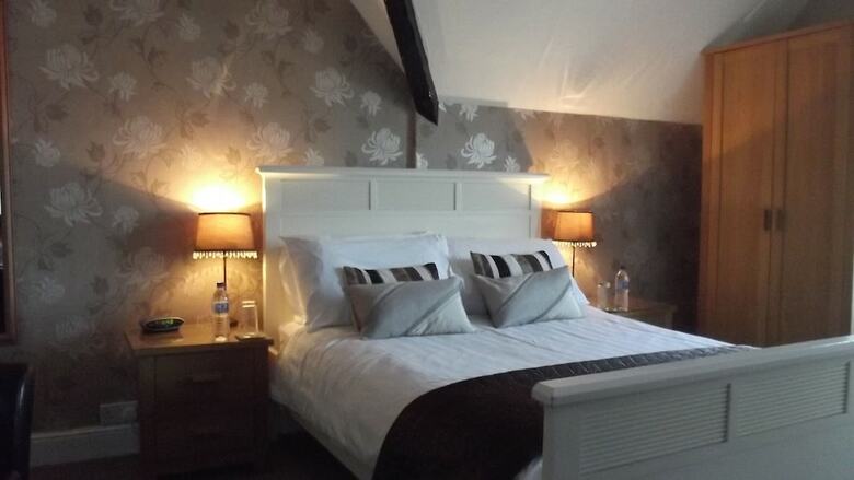 Hostal Beaumont House