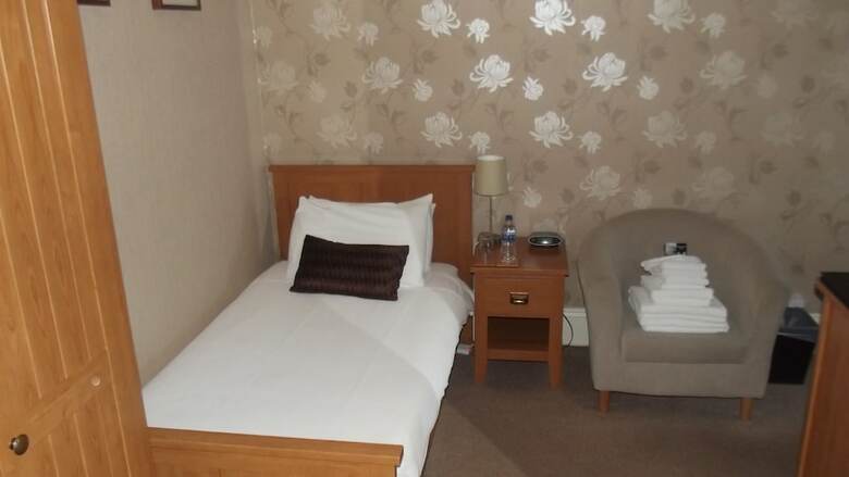 Hostal Beaumont House