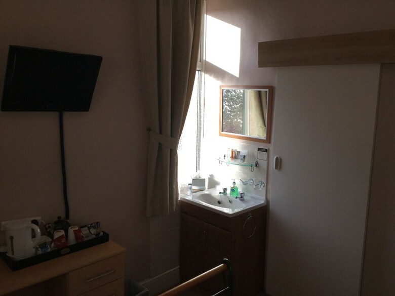 Hostal Beaumont House